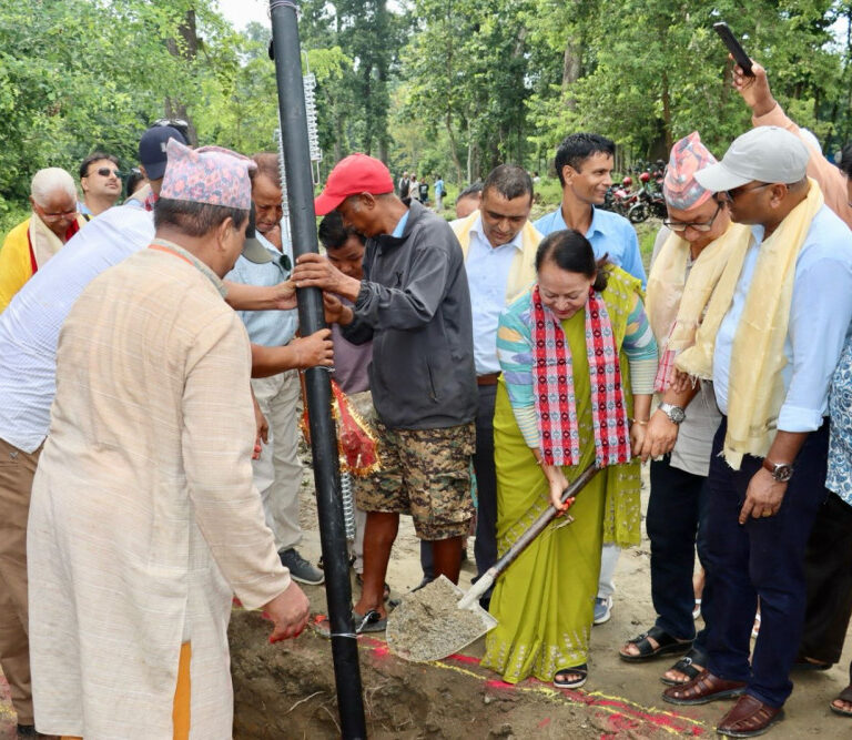 हात्ती नियन्त्रणका लागि बिर्तामोडमा ९ किलोमिटर विद्युतीय तारवार जडानको काम सुरु