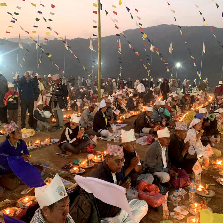 माङसेबुङमा धार्मिक पर्यटकको घुँइचो